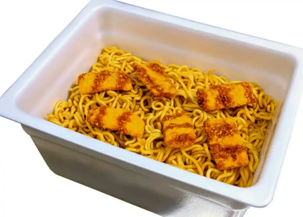 【北陸新幹線開業記念】ペヤングと福井ソースカツ丼が夢のコラボ！味わいは？